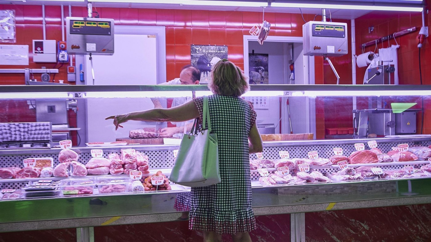 El IPC se modera al 6,8% en noviembre por luz y gasolinas, pero los alimentos disparan su precio un 15,3%