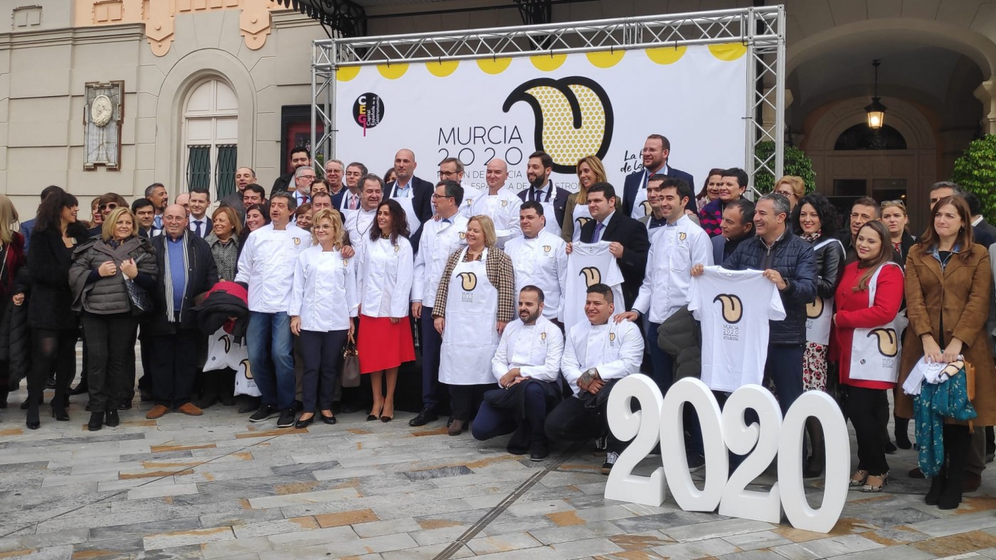 Presentación de la capitalidad de la gastronomía en el Teatro Romea de Murcia