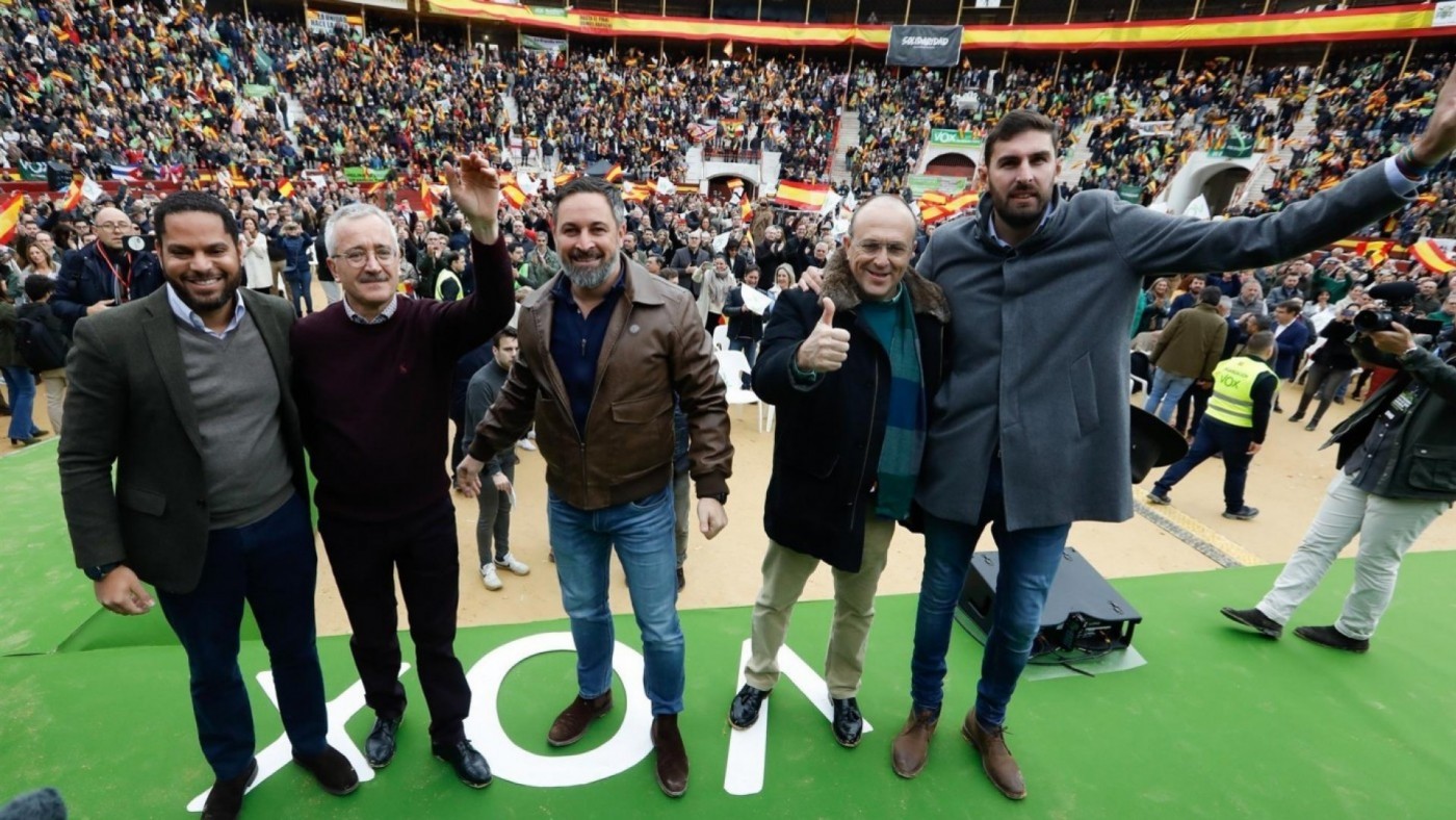 Abascal dice en Murcia que "el agua tiene que llegar como sea hasta el último rincón de España"