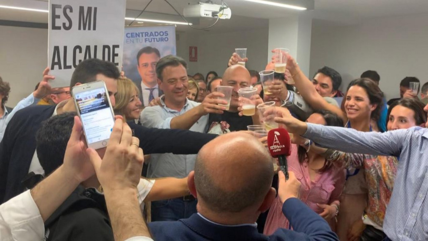 Marcos Ortuño celebra su victoria en Yecla