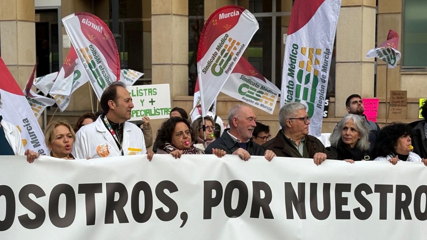 Los Usuarios de la Sanidad instan a las administraciones a negociar para evitar la cuarta semana de huelga