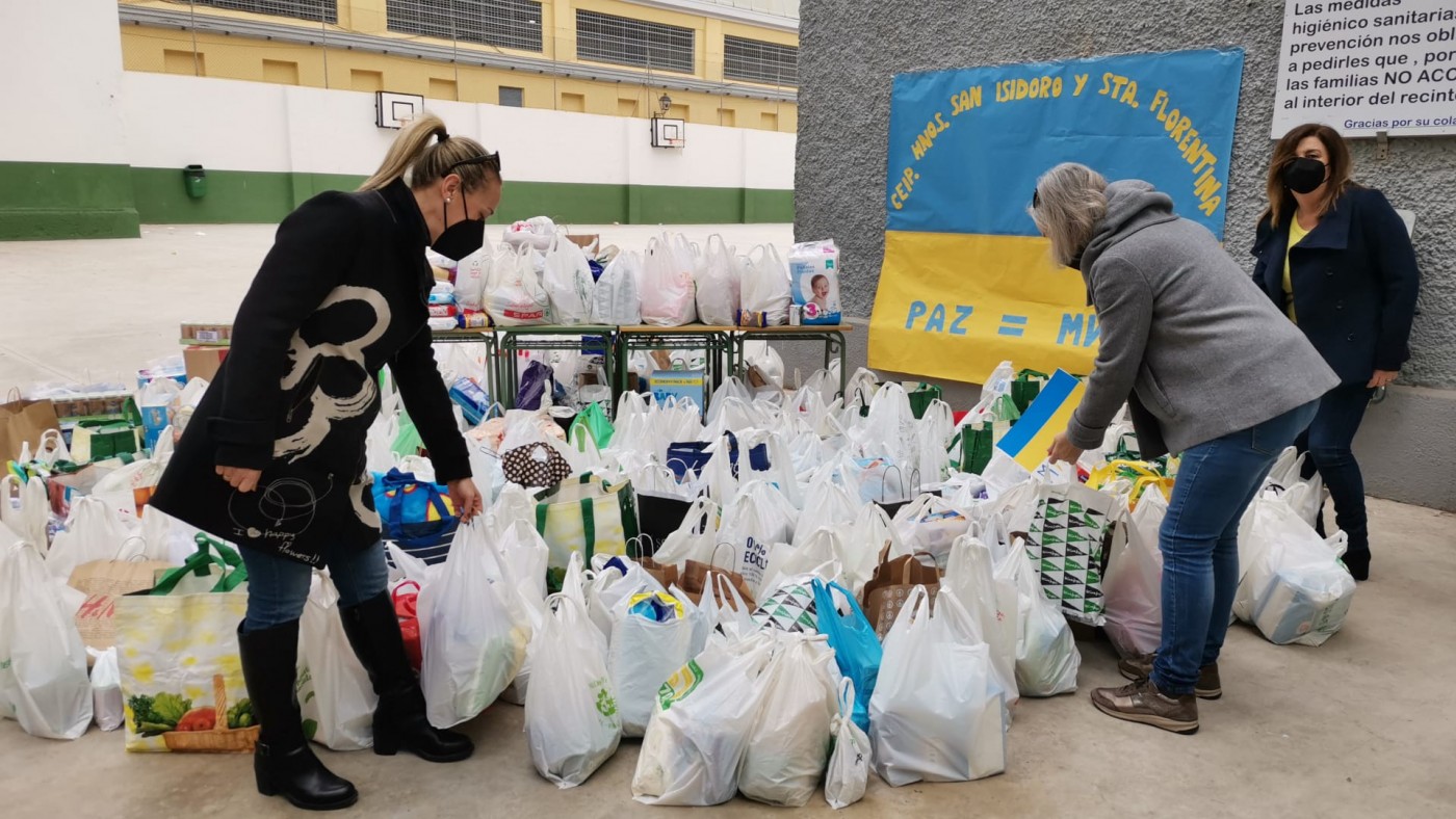 42 refugiados de Ucrania viajarán a Cartagena en un convoy que llevará material donado