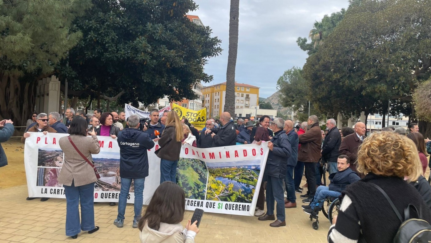Más de treinta colectivos protestan en Cartagena por la contaminación de metales pesados