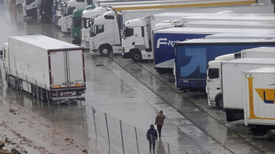 El transporte regional, al límite por la subida “inasumible” del gasóleo