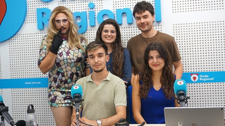 En plan Z. Con Malva Disco, Lucía Calatayud, José Arrondo, Álvaro Cárceles e Inma Ruiz hablamos de inteligencia artificial (IA) y los jóvenes