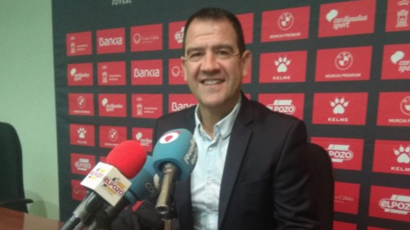 Fran Serrejón, director general de ElPozo Murcia: "La intención de UEFA es jugar el torneo y que haya un campeón"