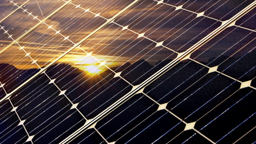 La energía fotovoltaica puede reducir a la mitad el recibo de la luz