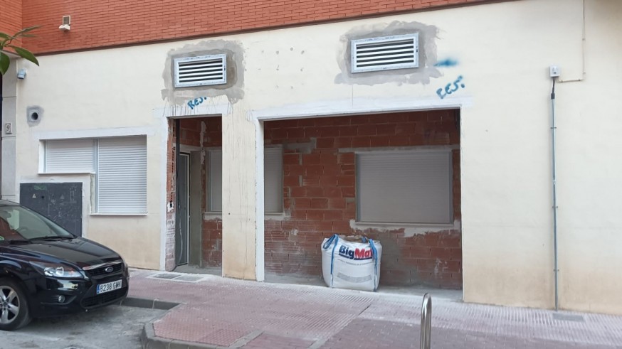 La conversión de bajos en viviendas sale de la ciudad de Murcia