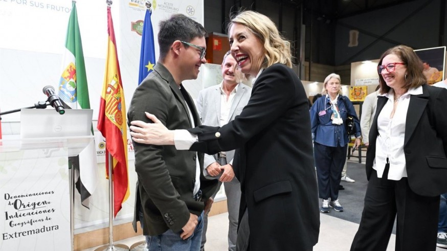 PP y Vox sellan un acuerdo para gobernar Extremadura con María Guardiola al frente