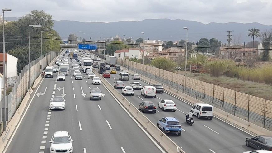 Froet denuncia el colapso de la A7 que complica el movimiento de camiones
