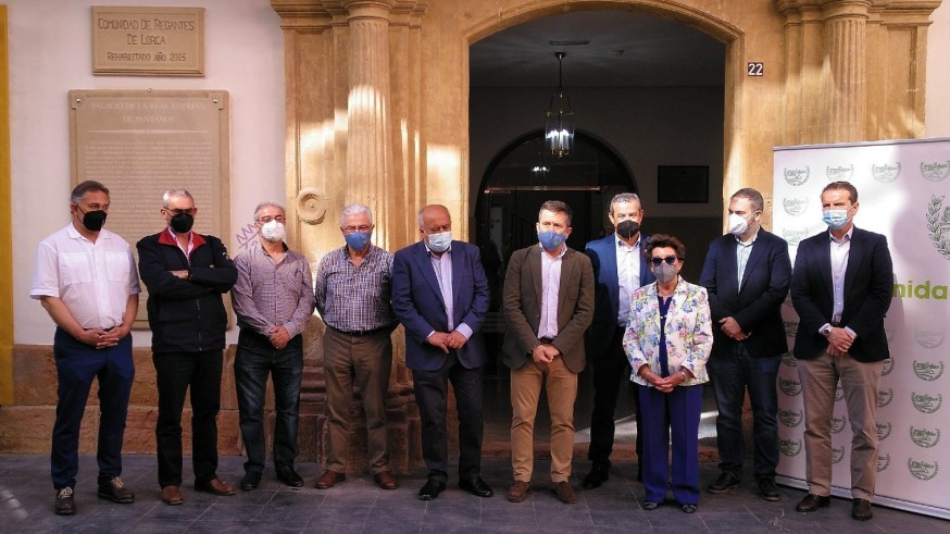 TARDE ABIERTA. Los regantes lorquinos se manifiestan este sábado en defensa del Trasvase del Tajo