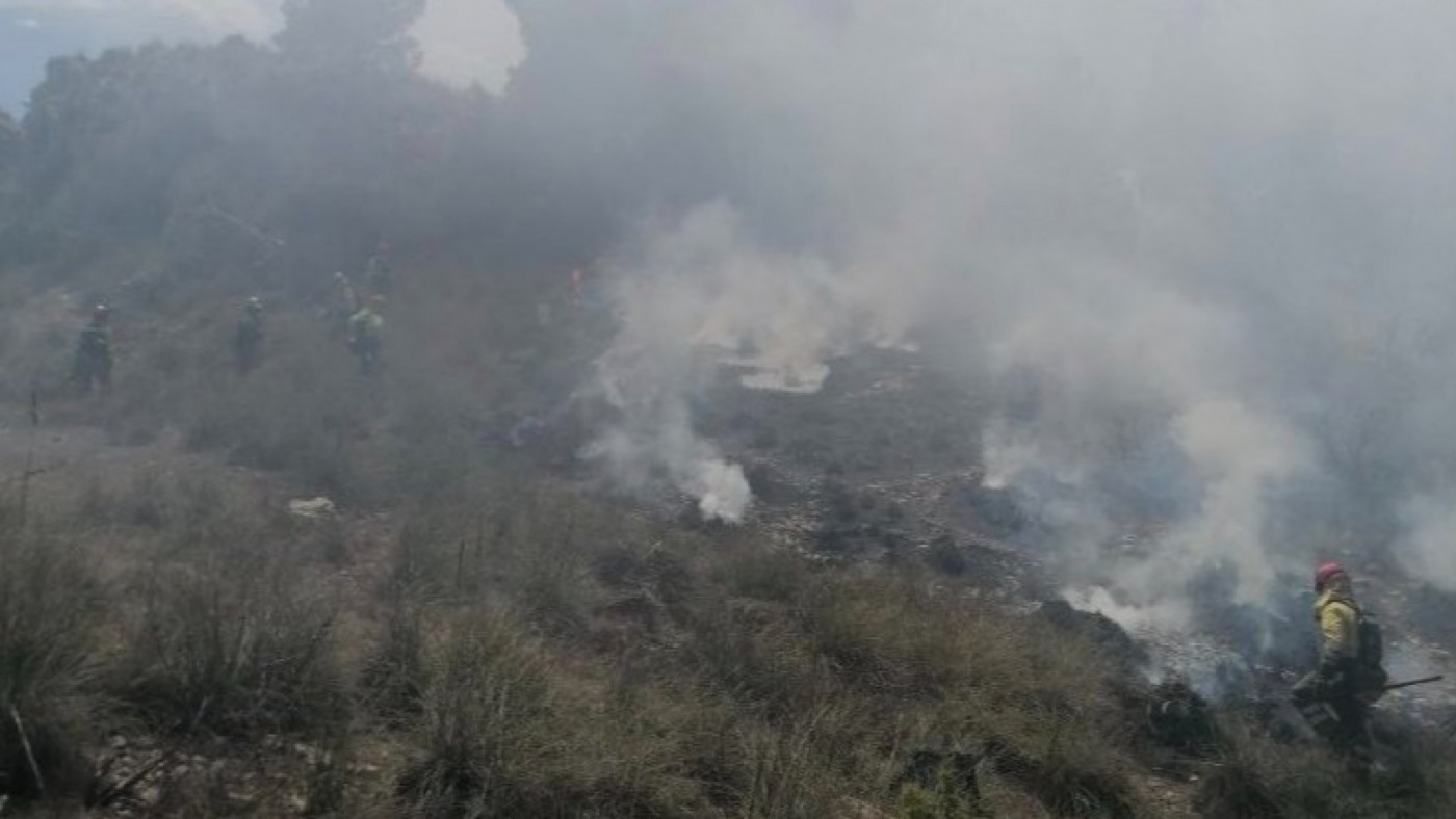 Efectivos del Plan Infomur estabilizan un incendio forestal en Lorca 