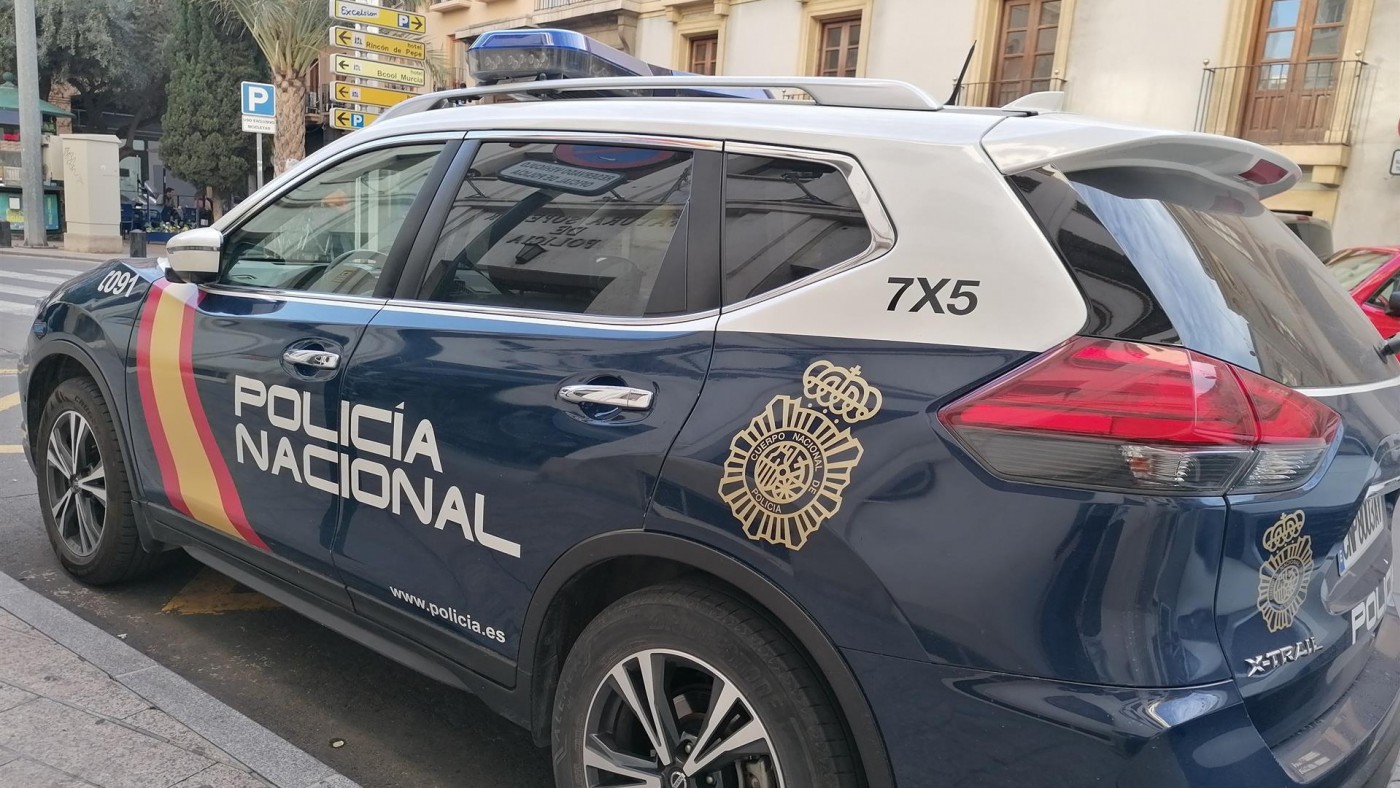 Arrestado en Murcia un hombre por agredir presuntamente a una mujer para robarle la cartera en una discoteca