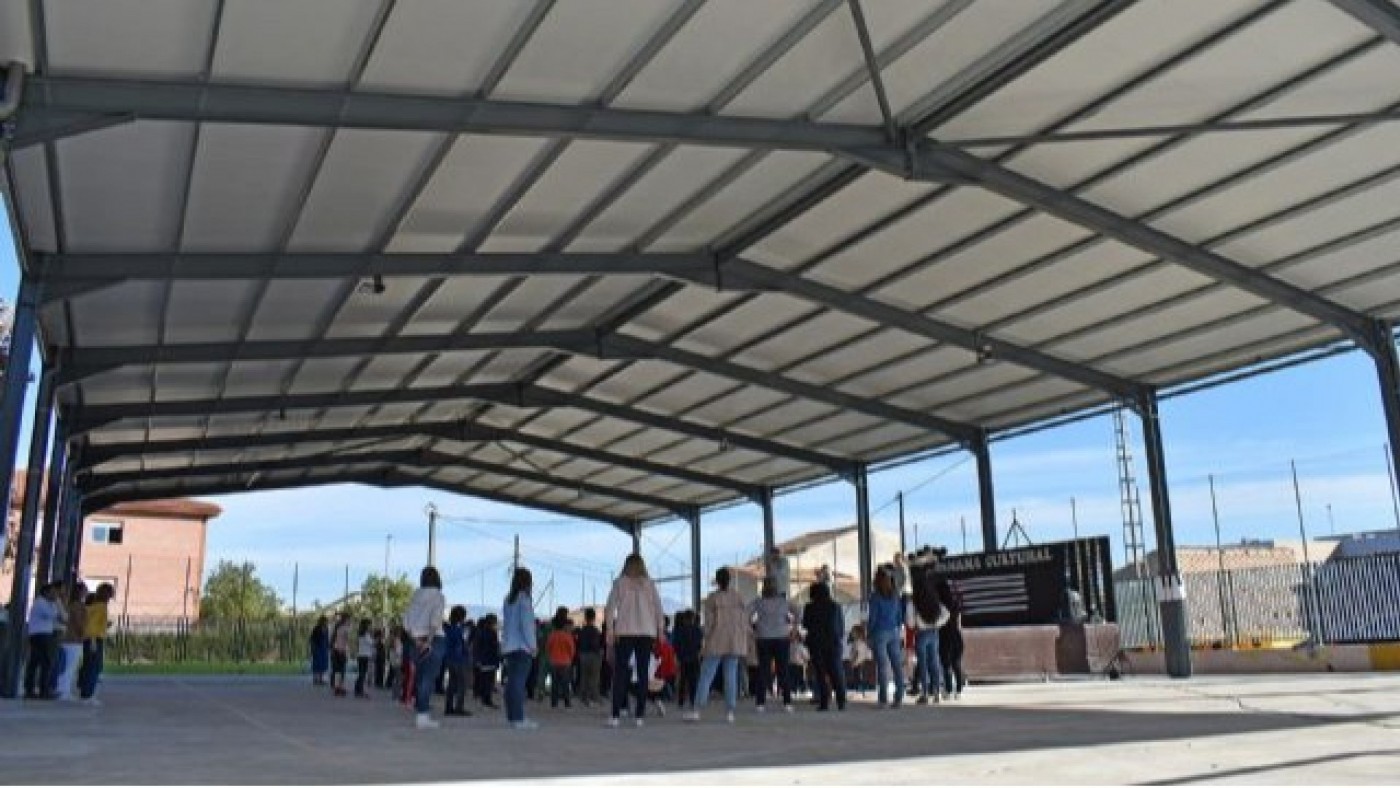15 colegios e institutos de Educación Secundaria tendrán nuevas cubiertas e instalación de placas solares