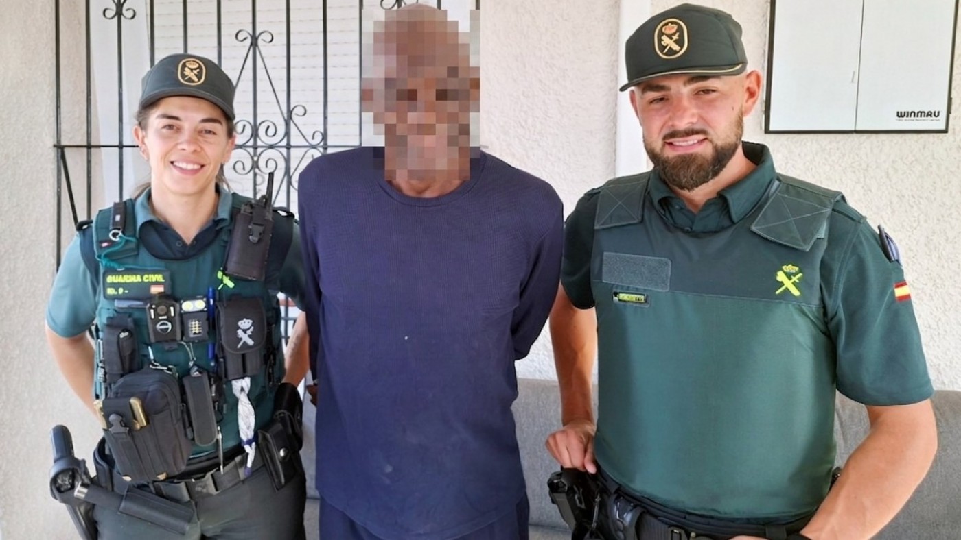 Rescatan en Mazarrón a un británico de 74 años tras pasar tres días aturdido en su vivienda por un golpe de calor