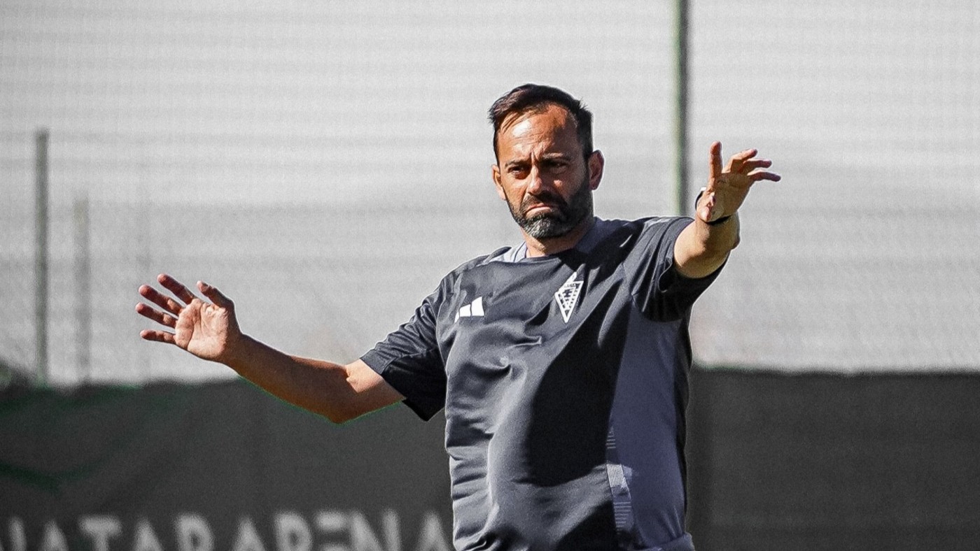 Fran Fernández: "Los jugadores tienen muchas ganas de revertir la situación"