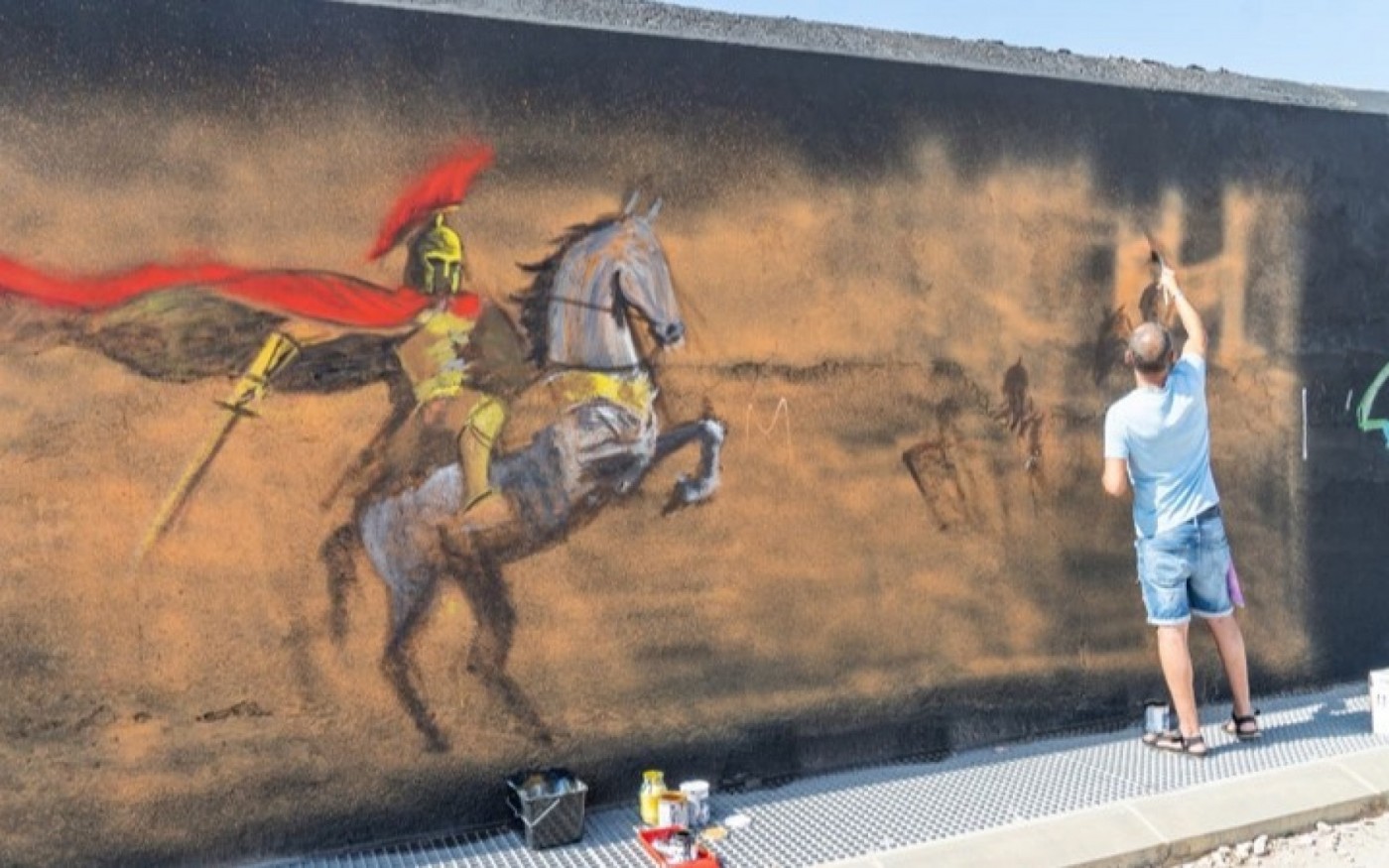 Un centenar de artistas decoran el muro de La Curra en Cartagena