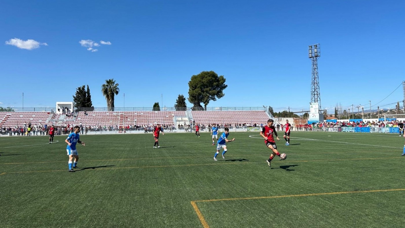 El Cieza y Molinense empatan en un partido loco (2-2)