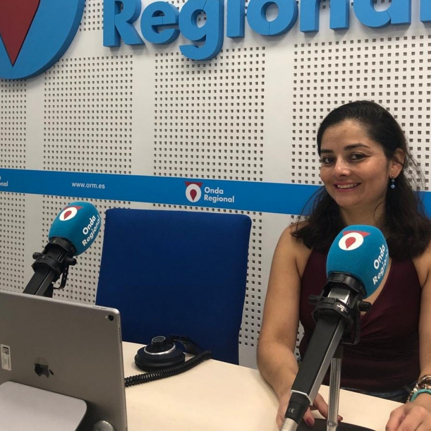 Portada de EL ROMPEOLAS