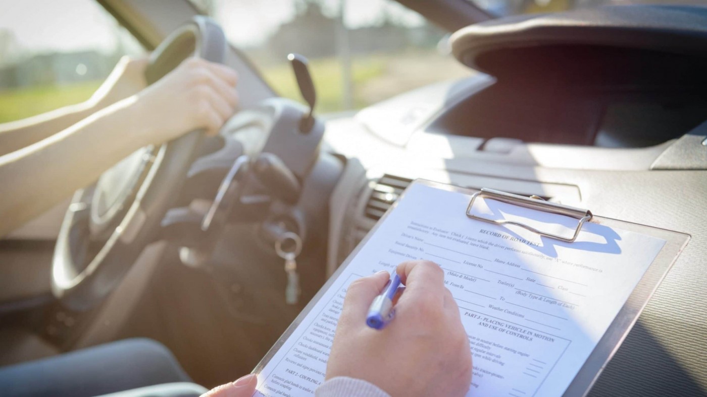 Las autoescuelas de Cartagena denuncian hasta cuatro meses de espera para el examen práctico de conducir