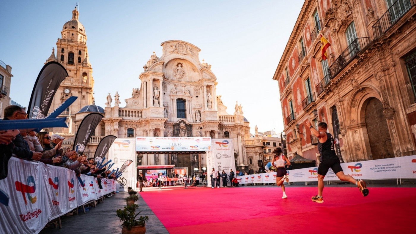11500 atletas toman Murcia para la disputa de la Maratón
