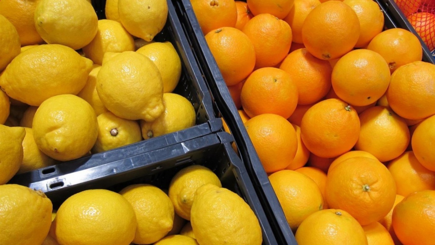 COAG y CECU piden investigar si supermercados españoles venden fruta de territorios palestinos ocupados como israelí
