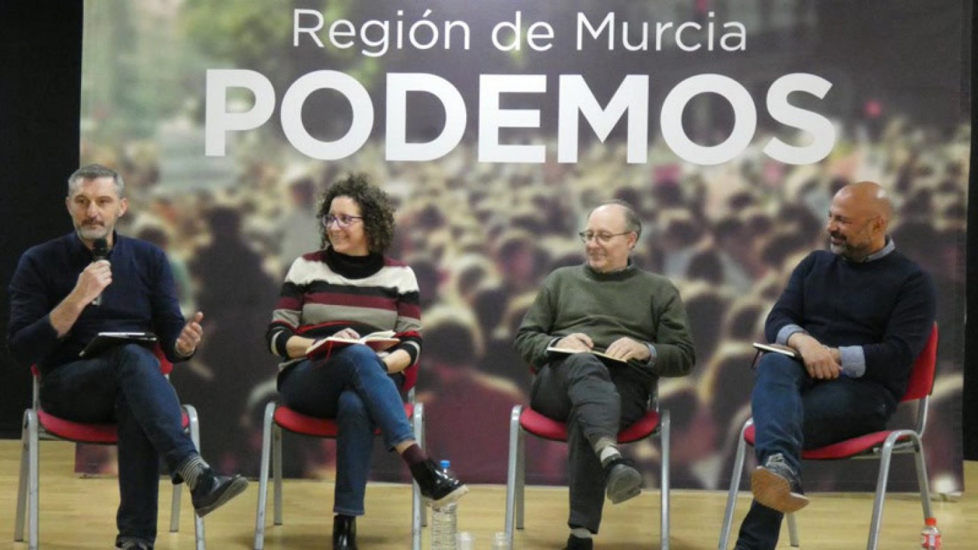 El candidato Urralburu, Esther Martos, el profesor José Luis Villacañas y José García Molina 