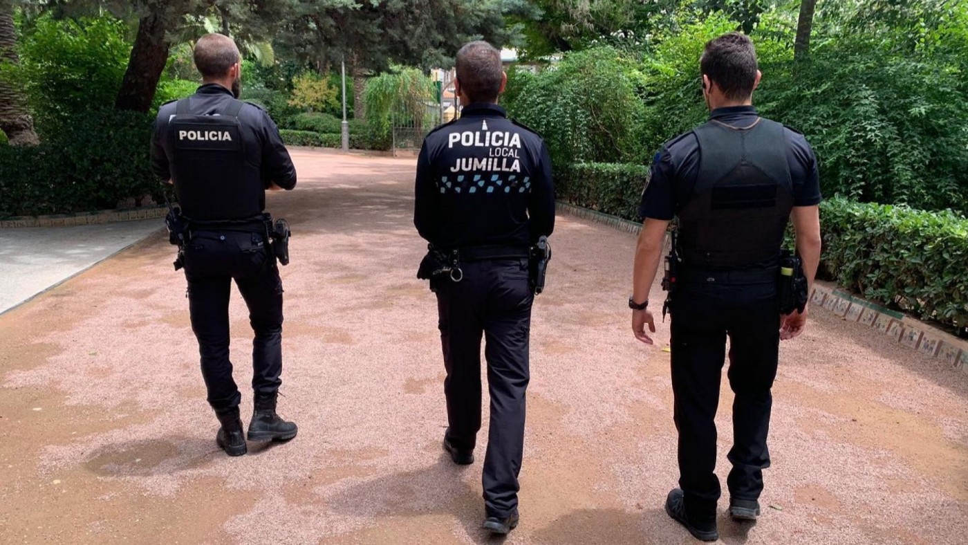 Identifican a un hombre que pasea desnudo por Jumilla