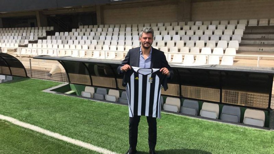 Munúa en su presentación.