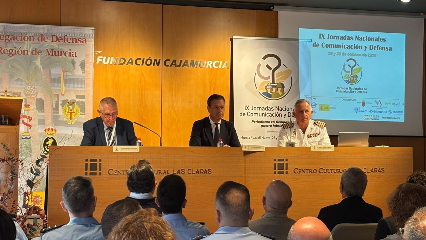 Expertos en Defensa y Comunicación reflexionan en Murcia sobre el periodismo en tiempos de guerra híbrida