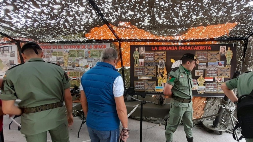 Exhibición de la Brigada Paracaidista en Murcia 