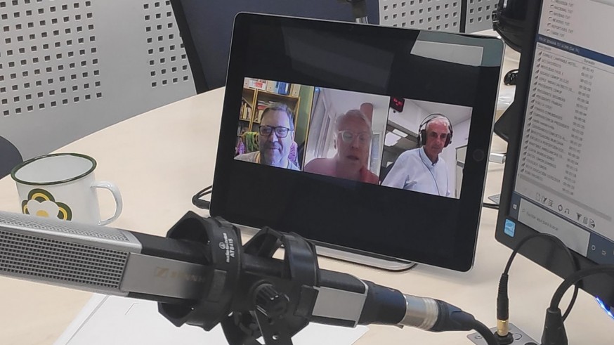 Juan Guillamón y Joaquín Sánchez nos atienden por videollamada en la tertulia
