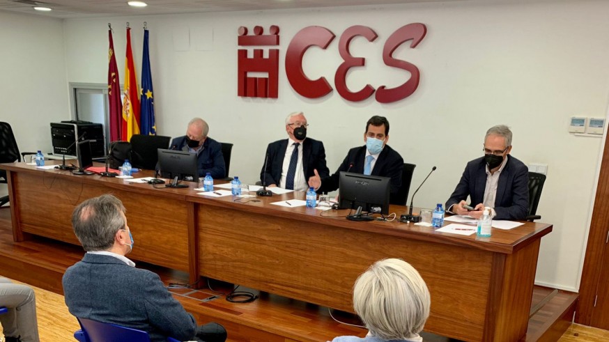 El Gobierno regional presenta en el CES el Pacto por las Infraestructuras
