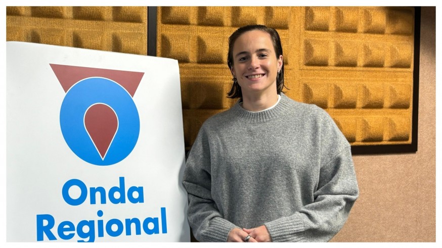 Carmen San Nicolás, la nadadora murciana de élite, que entrena en Miami el algoritmo de la eficiencia sanitaria