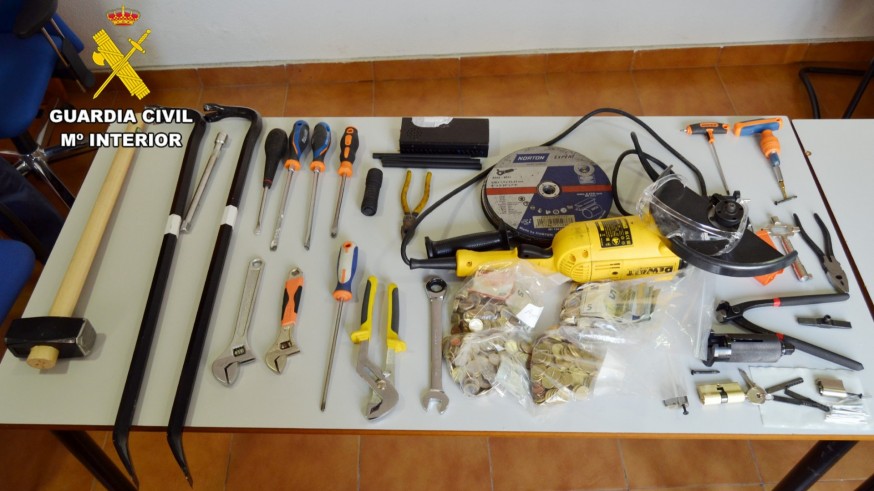 La Guardia Civil desmantela en Fortuna un grupo criminal con base en Madrid especializado en robos en comercios