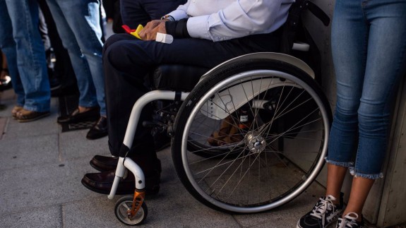 Imagen de archivo de silla de ruedas