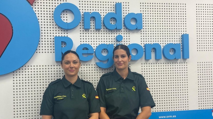 Ylenia y Laura cambian de profesión para cumplir su sueño de ser guardias civiles en la Región de Murcia
