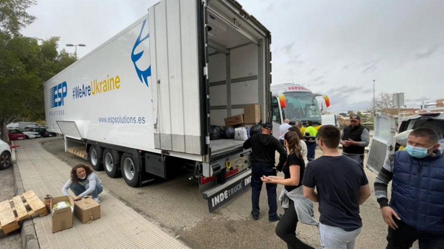 GALERÍA | Sale un nuevo camión de la UMU con ayuda humanitaria para Ucrania