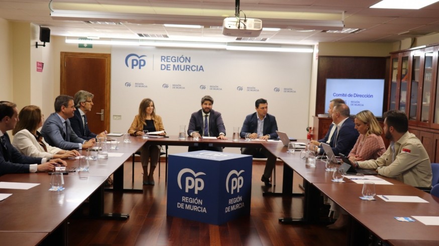 López Miras dice que la línea entre el PSOE y los independentistas es "imperceptible"