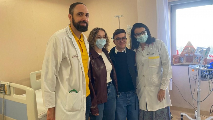 Un programa de la Arrixaca ayuda a 180 adolescentes con enfermedad renal a conducir su salud