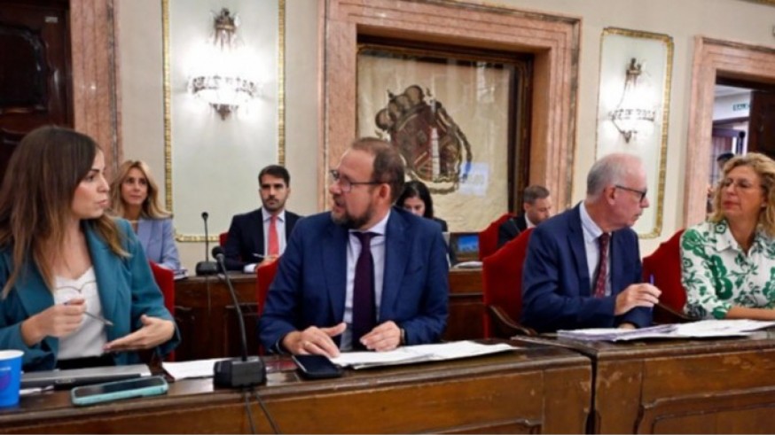 Pleno extraordinario en el Ayuntamiento para la toma de posesión de Pedro Luis Balibrea Cárceles y la elección de la nueva alcaldesa