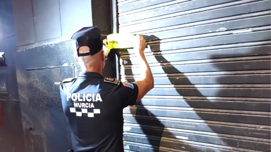 El ayuntamiento de Murcia precinta cuatro locales de ocio que funcionaban a pesar de tener orden de cierre