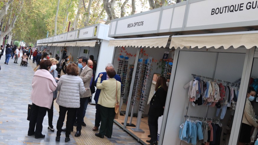 Vuelve la Feria del Comercio a la avenida Alfonso X de Murcia 