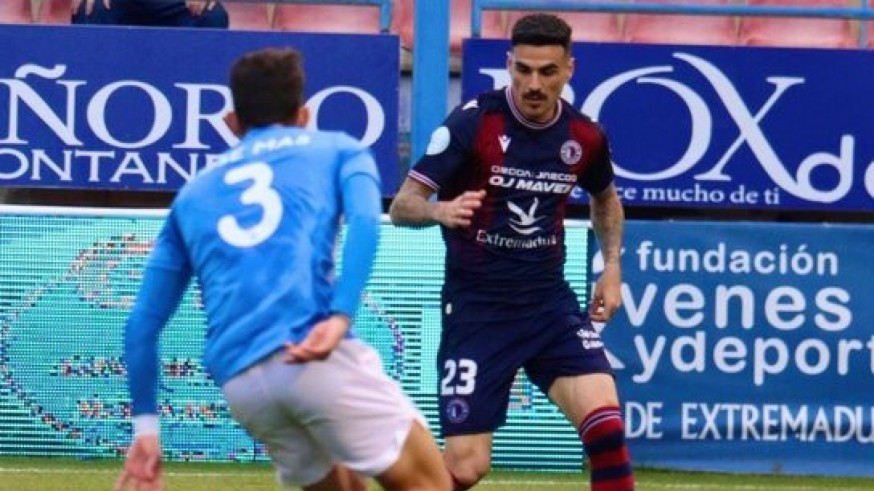 El Águilas pierde pie en Extremadura (1-0)