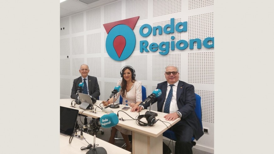 Los protagonistas del Entierro de la Sardina visitan Onda Regional 