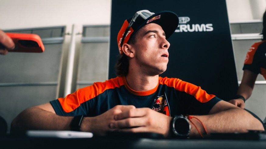 Pedro Acosta deja abierto su futuro en KTM: "Es una lotería"
