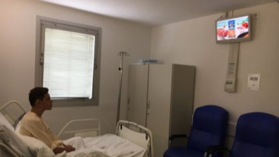 Un paciente en una habitación