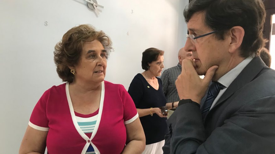 Emilia Hernández y Manuel Villegas en la sede de ADANER en Murcia (foto: ORM)