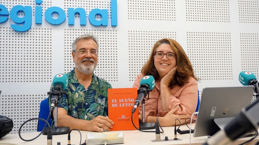 Entrando en profundidades. Vicente Cervera nos presenta su poemario 'El sueño de Leteo' y Celia Mira recita algunos de sus poemas