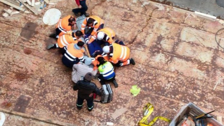 Herido grave un trabajador tras caer desde unos 3 metros de altura en el Valle de Escombreras
